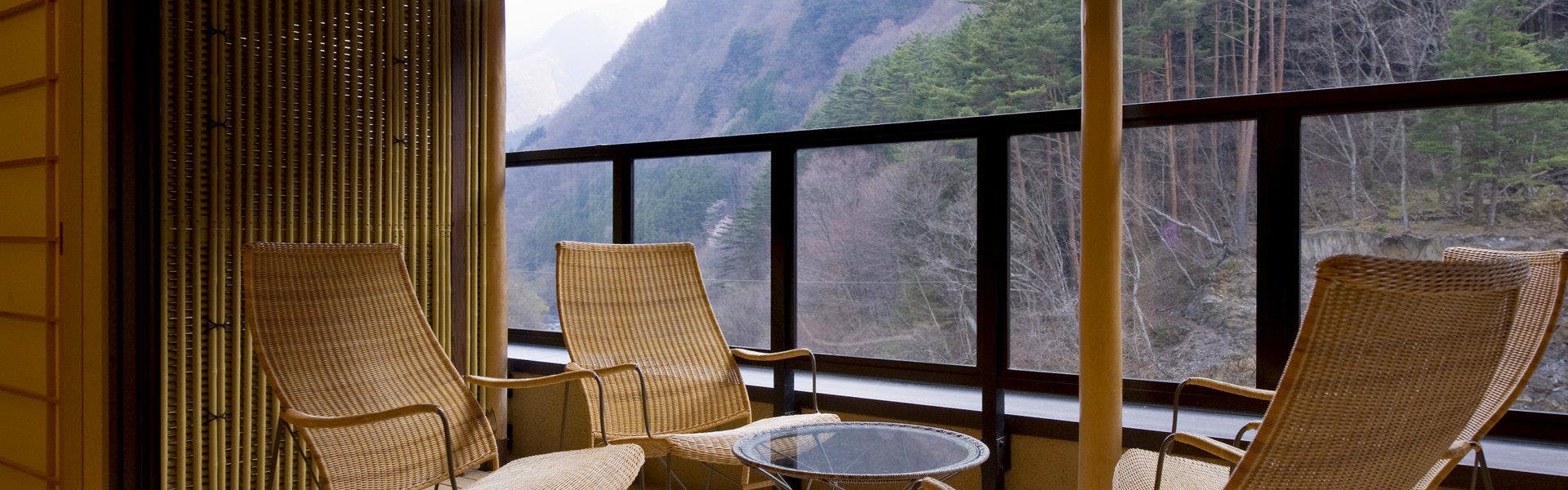全館源泉掛け流しの宿 西山温泉 慶雲館